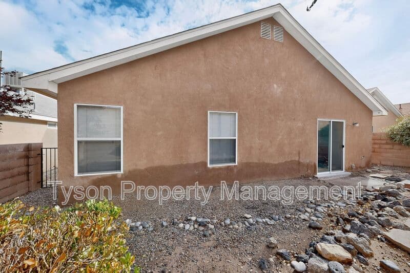 Albuquerque House: 5905 Night Whisper NW