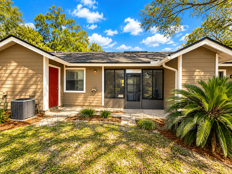 Jacksonville Townhome: 8342 Derbyshire Pl