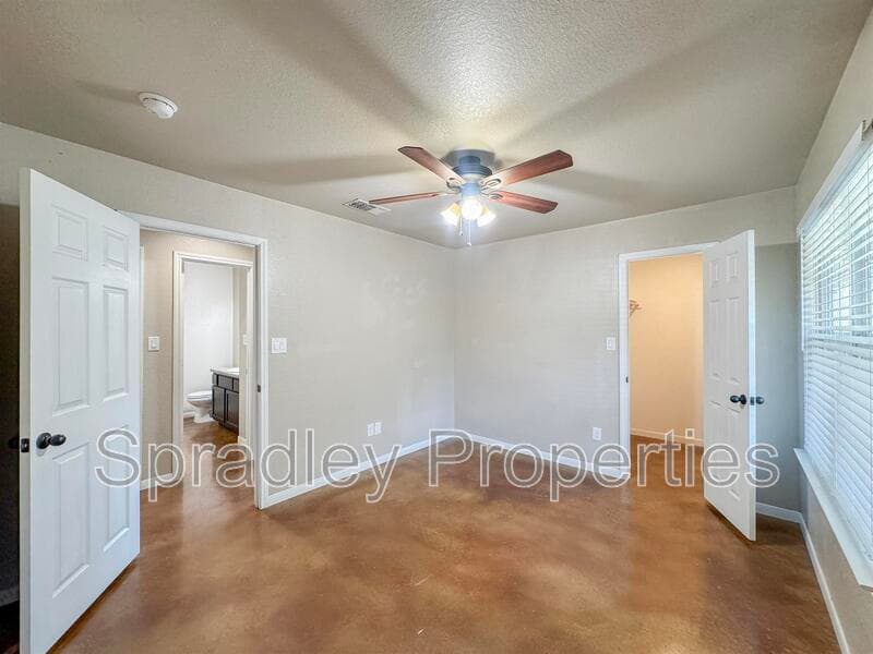 Belton House: 1209 N Blair St