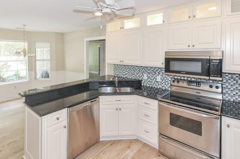 Richmond Hill House: 3 Oak Creek Court