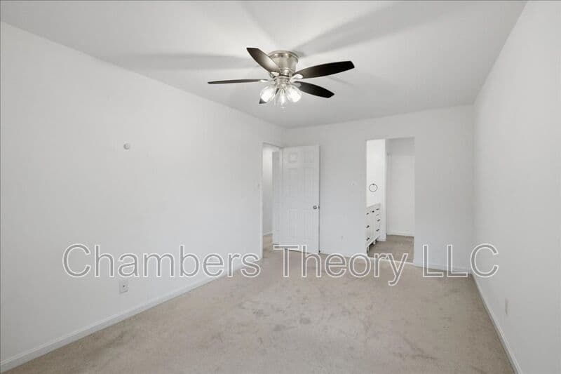 Arlington Condo: 2101 N Rolfe St