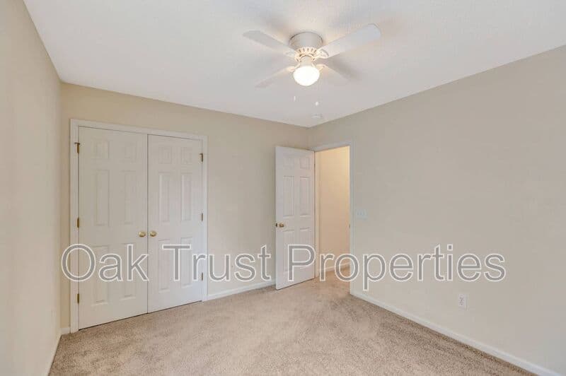 Ladson House: 1053 Friartuck Trail