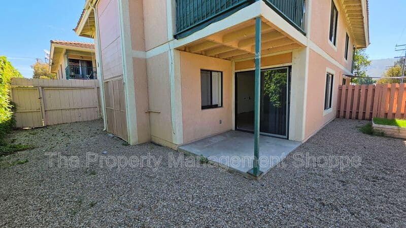 Santa Paula Condo: 234 S Steckel Drive