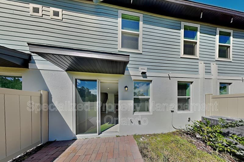 Saint Cloud House: 4273 Ranch House Rd