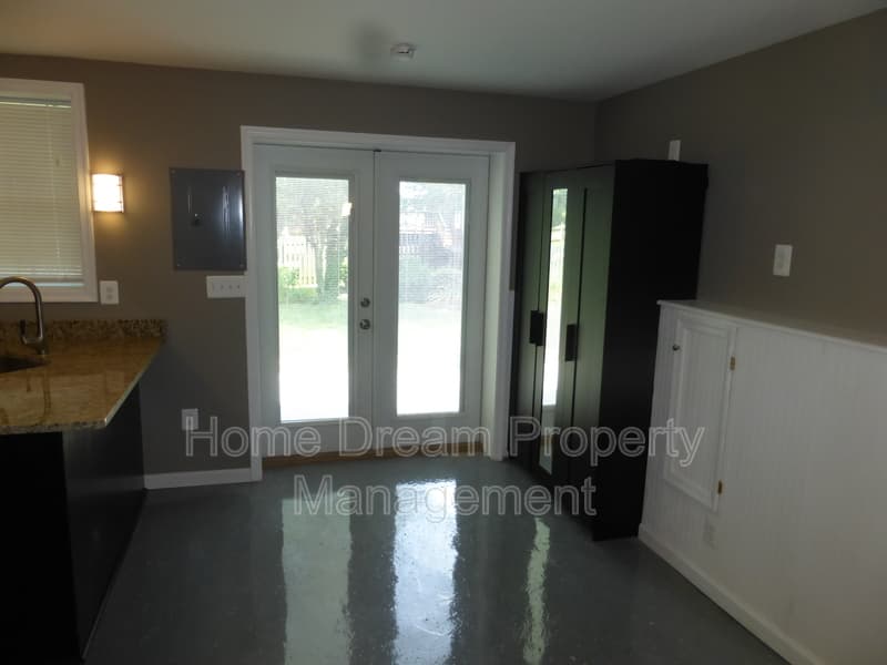 Fredericksburg House: 11603 Silverleaf Ln