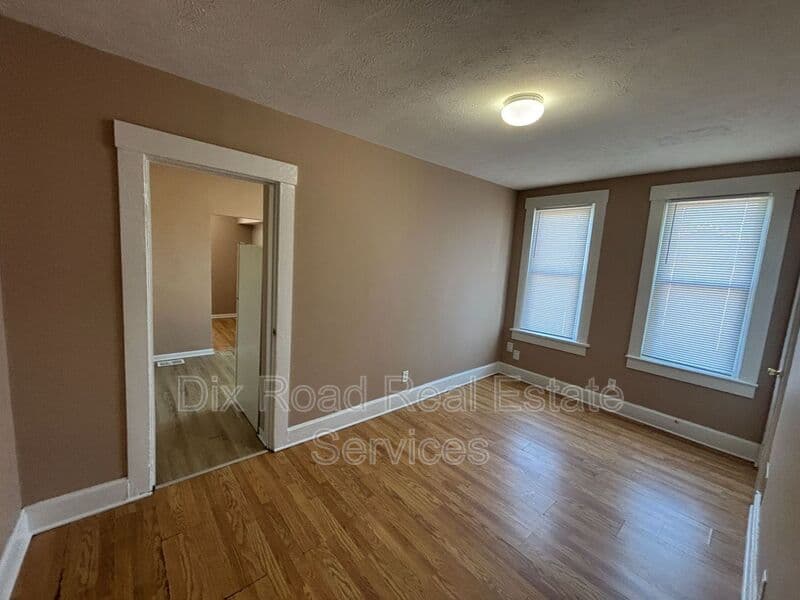 Middletown House: 704 Baltimore St