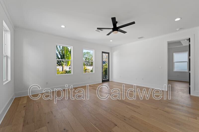 Sarasota House: 2345 Bahia Vista St