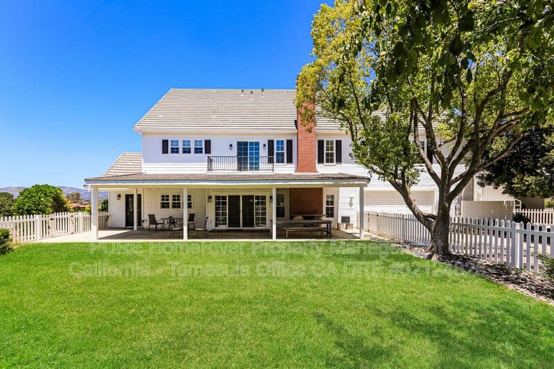 Murrieta House: 36475 Avenida La Cresta
