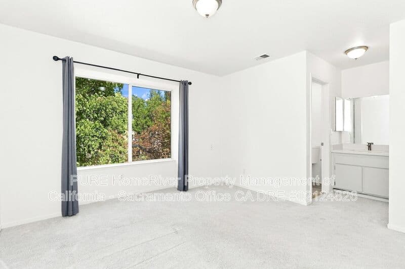 Davis House: 2224 Glacier Dr