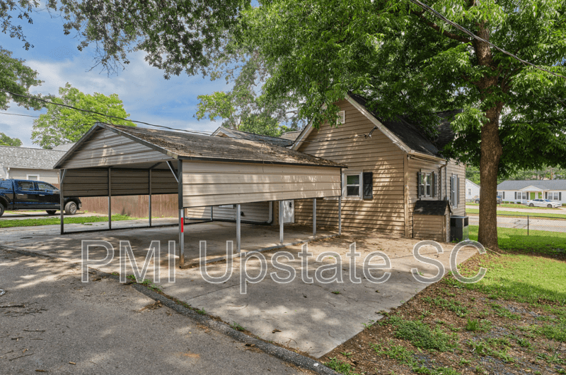 Greenville House: 79 Allen Street