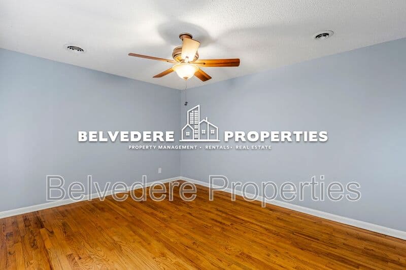 Greensboro House: 3931 Manila Road