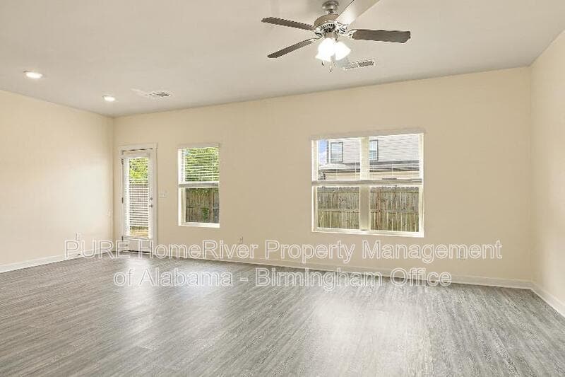 Mc Calla House: 5715 Cheshire Cove Cir