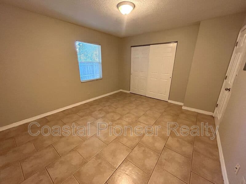 Tampa Condo: 11727 N 12th St