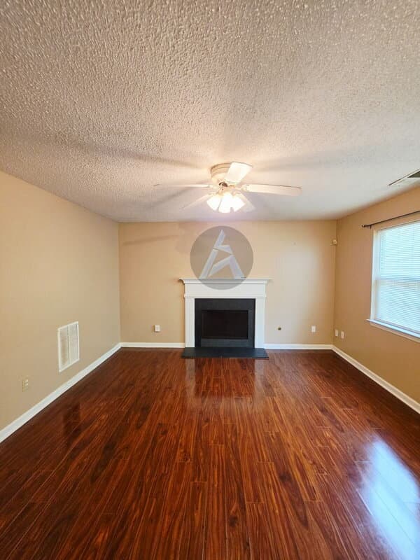 Acworth House: 2125 Serenity Drive Northwest