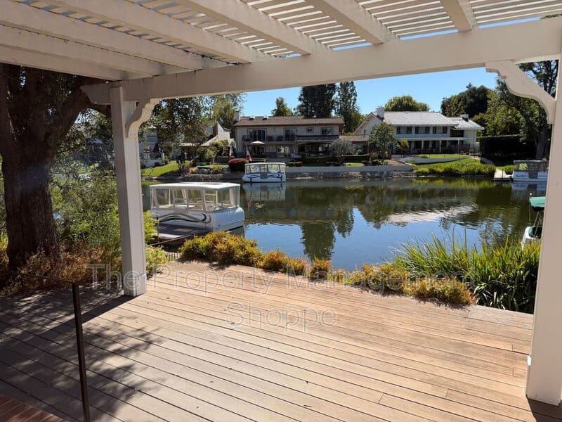 Westlake Village House: 3812 Bowsprit Circle