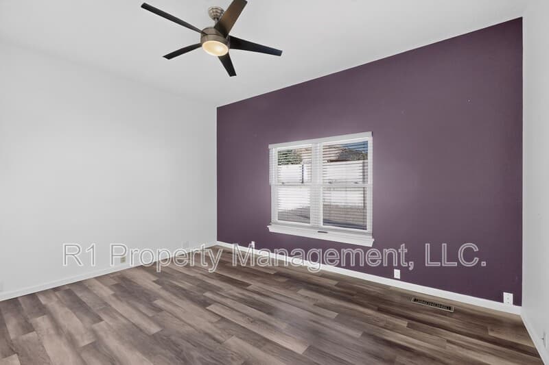 Rio Rancho House: 233 Nicklaus Drive Southeast
