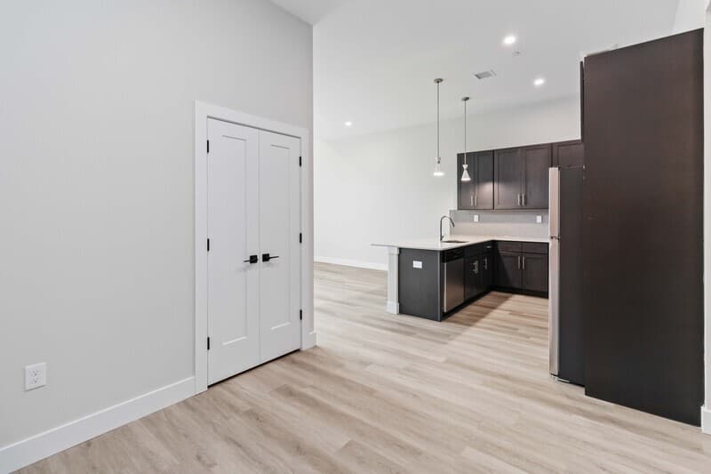 Flemington Condo: 70 Church St