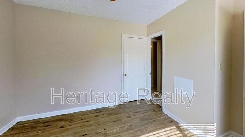 Knoxville House: 10503 Haleyford Lane