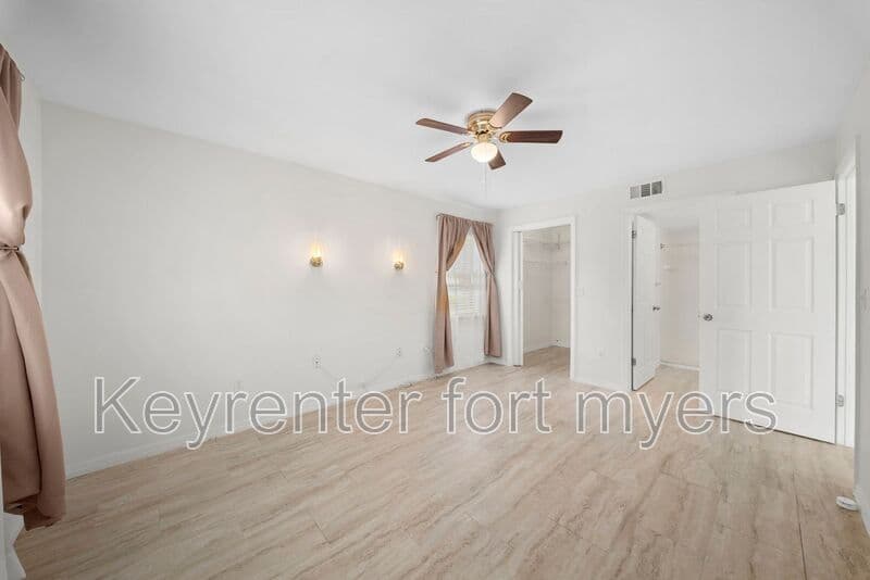 Fort Myers House: 14503 Lakewood Trace CT