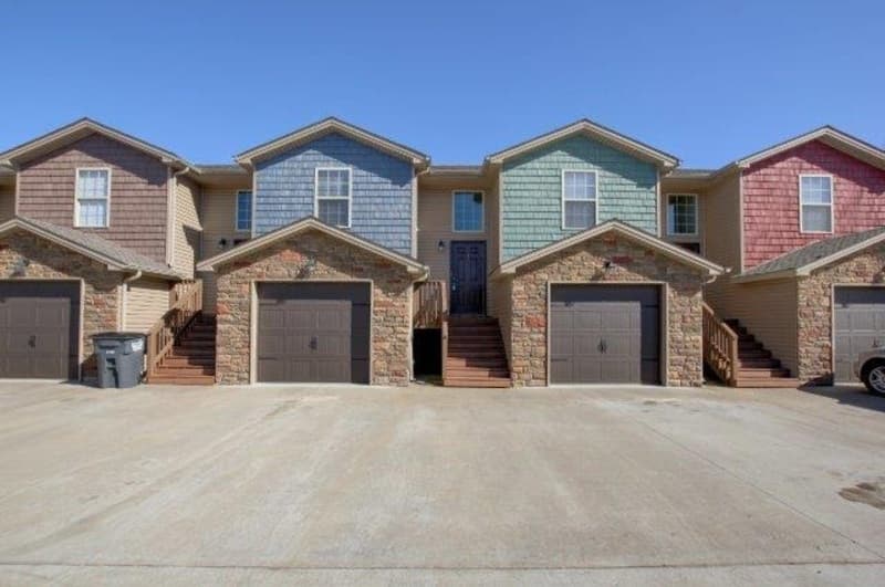 Clarksville Townhome: 992-D S Ash Ridge