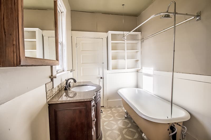 Spokane Valley House: 923 South Progress Road
