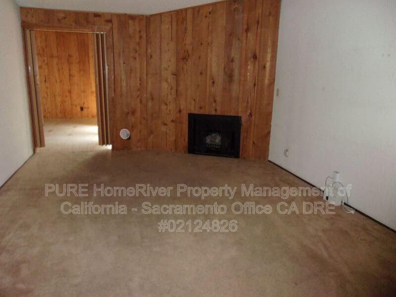 Sacramento House: 2121-2123