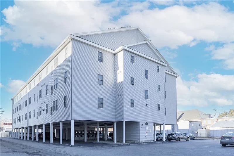 Peabody Condo: 107 Foster St