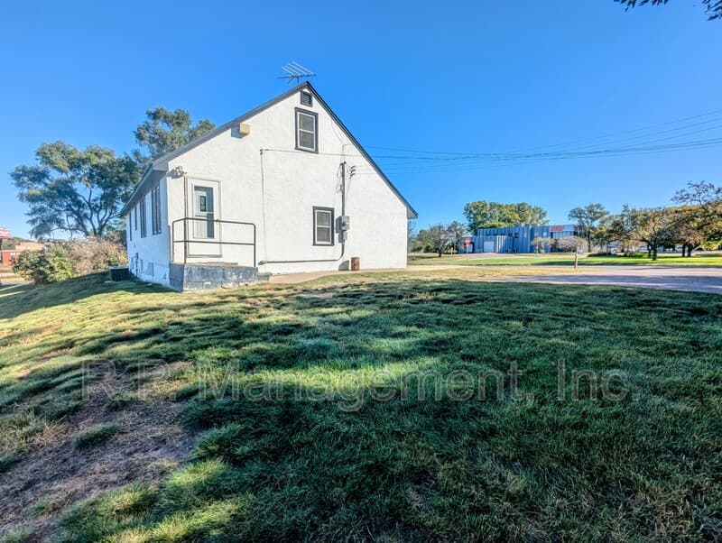 Maplewood House: 2303 Atlantic St