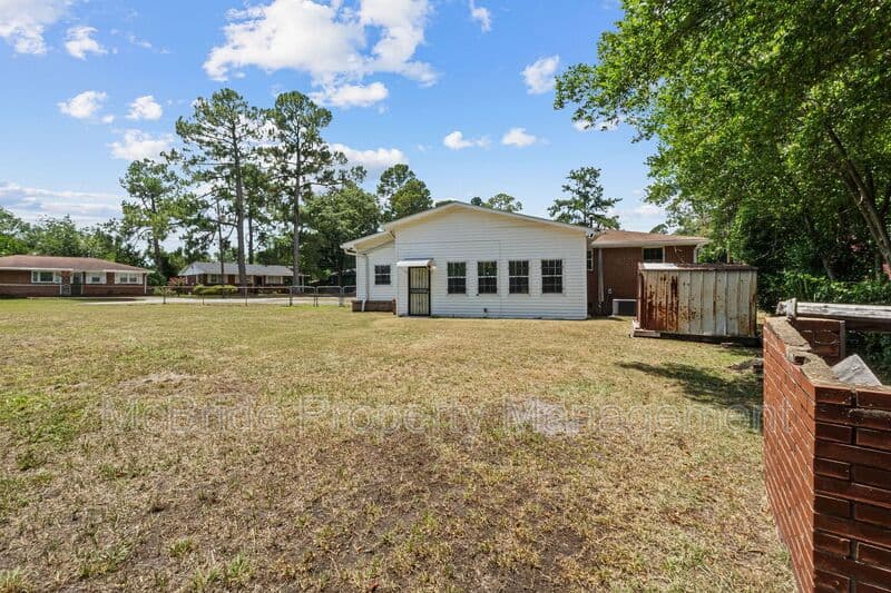 Augusta House: 1739 Cornell Drive