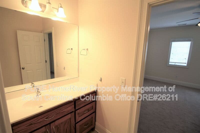 Columbia House: 395 Highland Point Drive