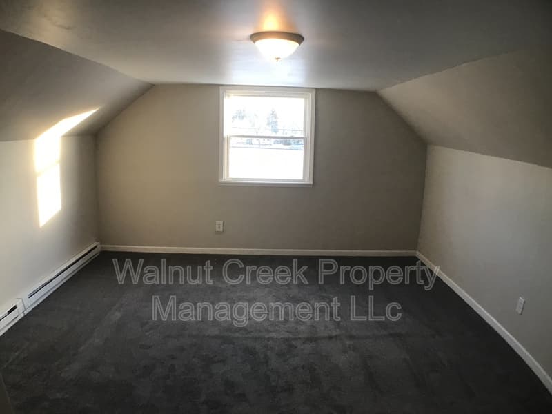 Cleveland House: 3006 Montclair Ave