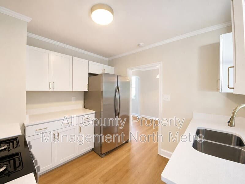 Atlanta House: 5602 Roberts Drive