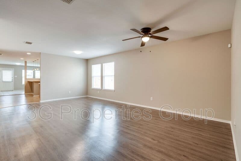Justin House: 1901 Foxfield Wy