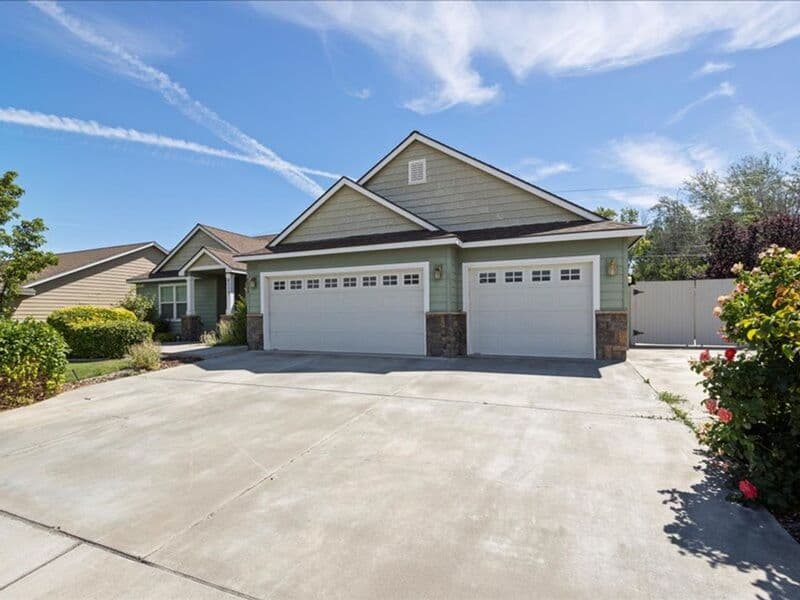 Kennewick House: 4009 S Palouse St