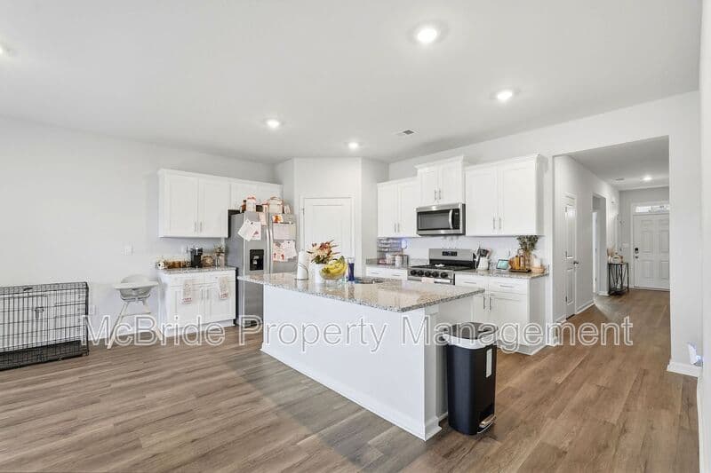 Grovetown House: 715 Hollis Ave