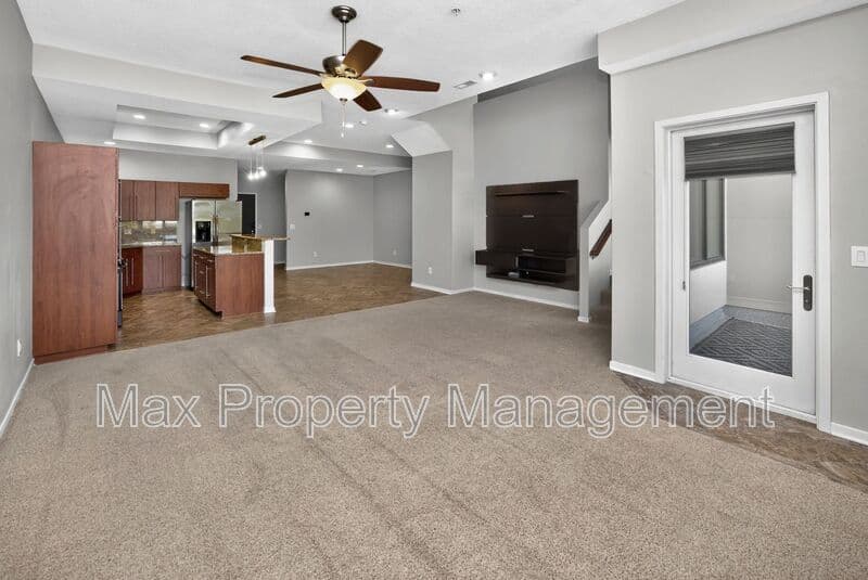 West Des Moines Condo: 640 S 50th St