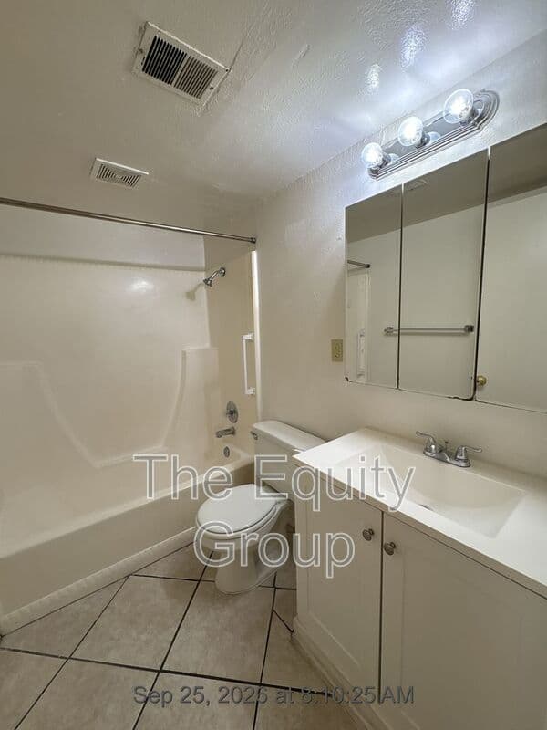 Exeter Condo: 310 North Orange Ave