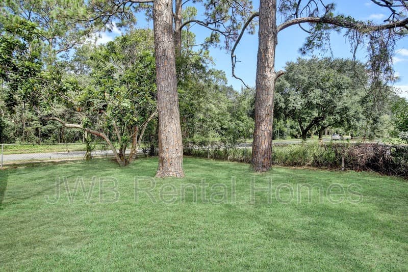 Jacksonville House: 3837 Nancy St