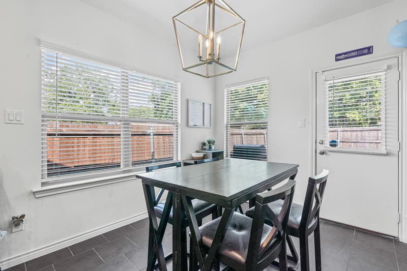 Fort Worth House: 2925 Gordon Avenue