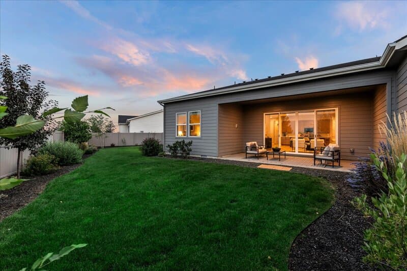 Star House: 2218 North Leatherwood Avenue