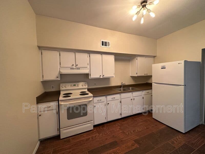 Savannah Townhome: 816 Ott St