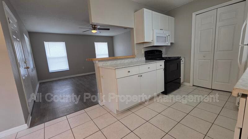 Lakeland House: 220 S Eastside Dr.