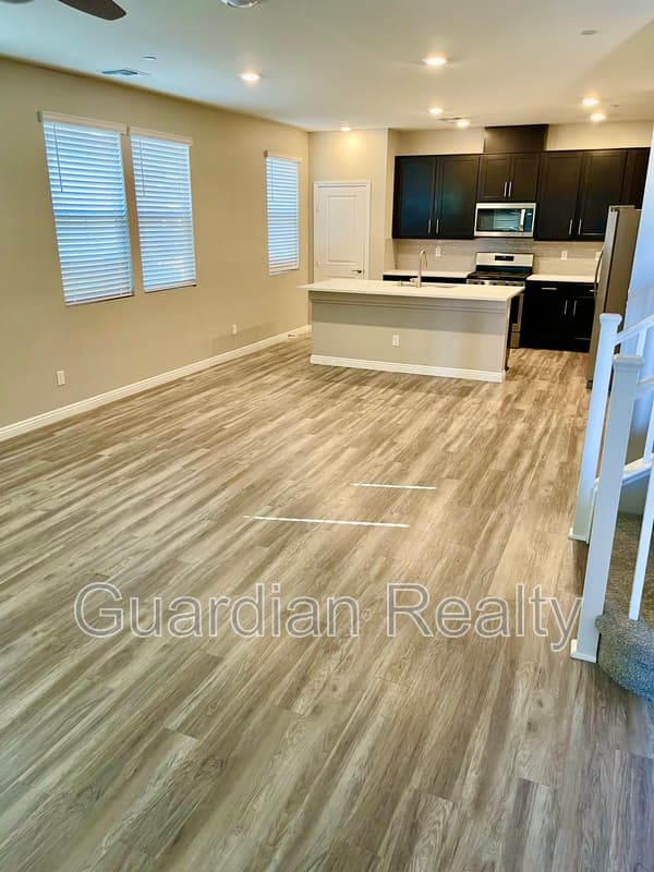 Henderson Townhome: 3189 Brynley Ave