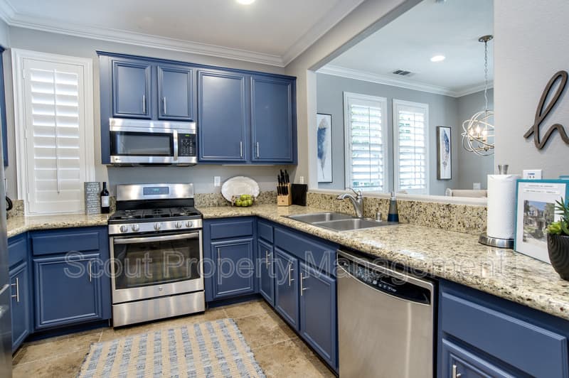 Temecula House: 40021 Spring Place Court