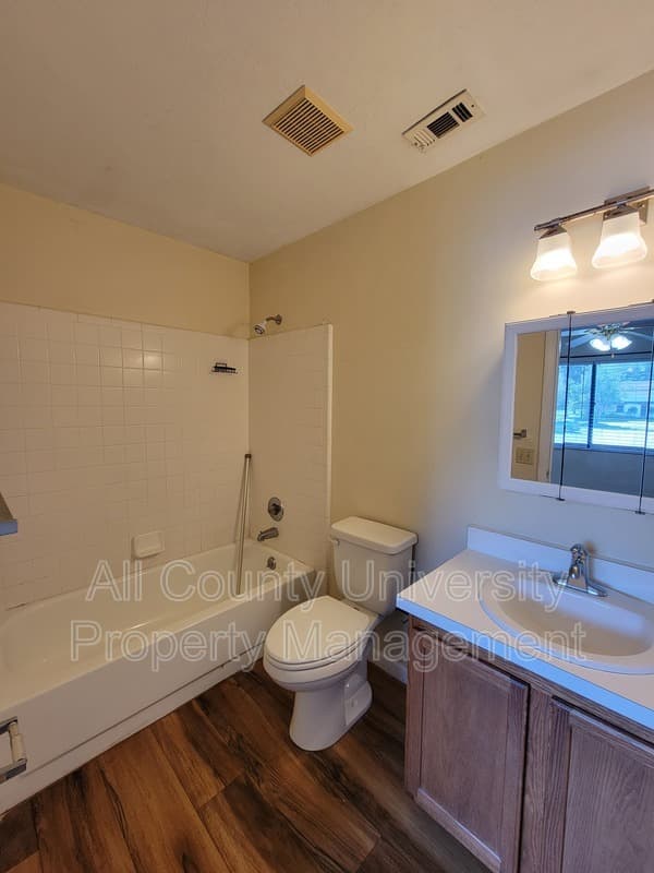 Gainesville Condo: 2735 SW 35th PL