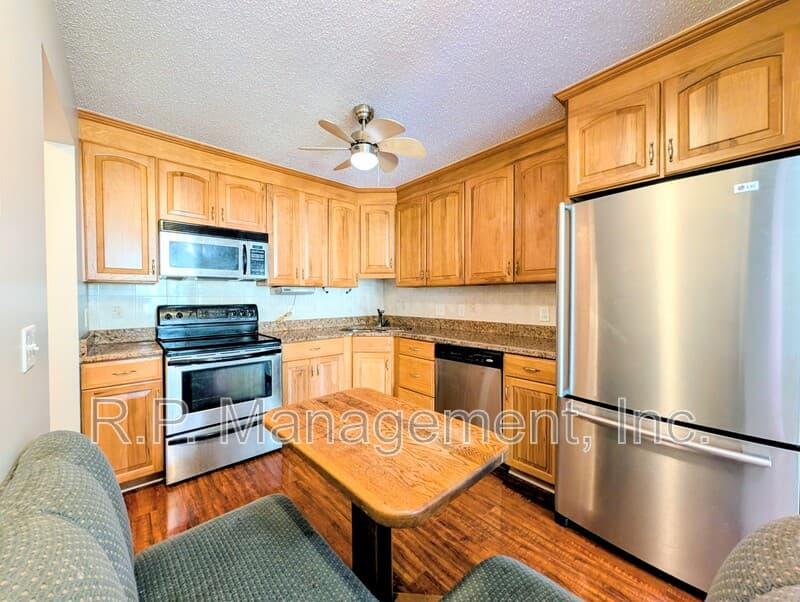 Columbia Heights Townhome: 305 Kathy Ln NE