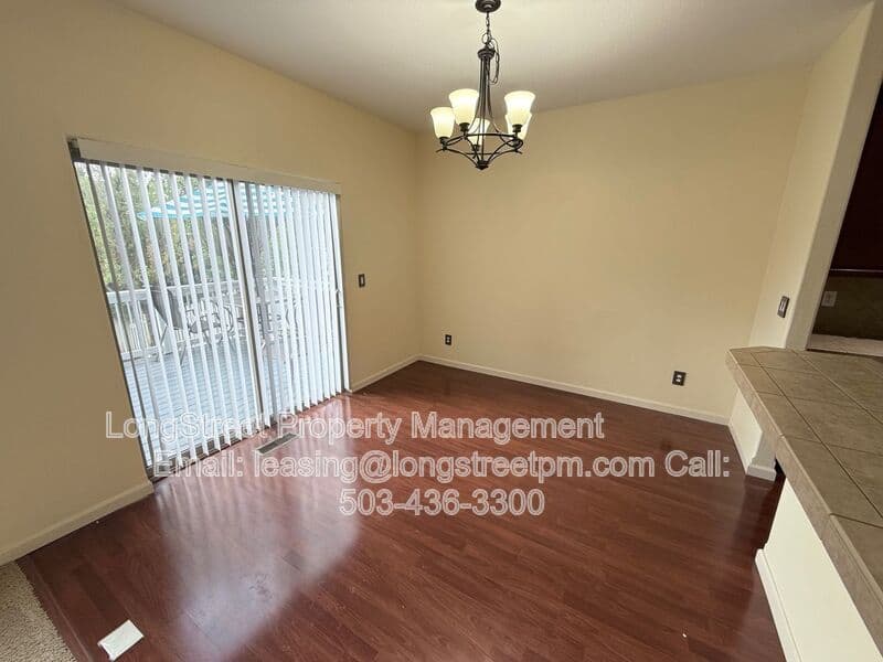 Salem House: 823 Crouchen St NW