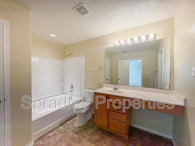 Temple House: 1047 Tumbleweed Trl