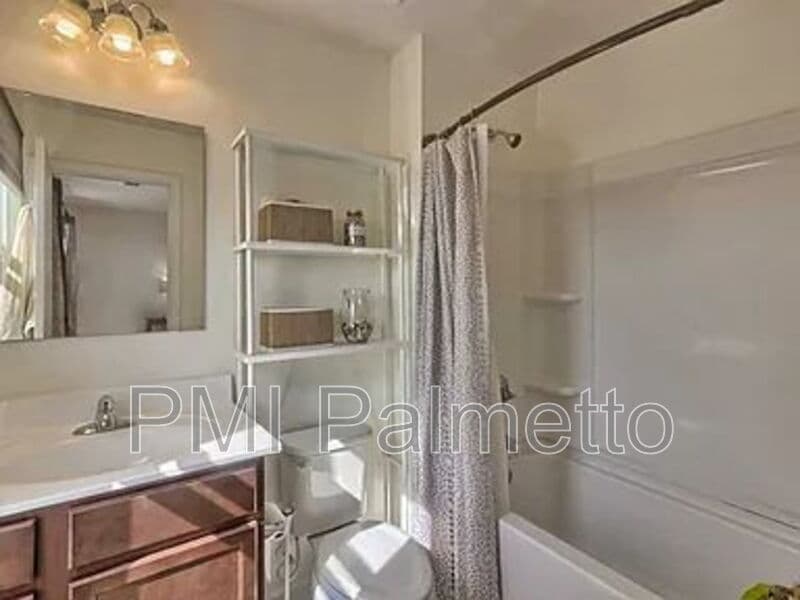Lexington House: 1218 Denali Ct