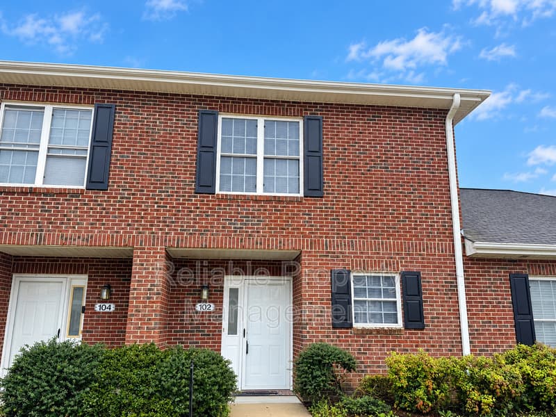 Selma Townhome: 102 Boykin Ave
